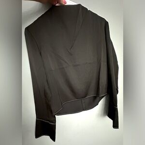 H&M New women’s top size XS jet black so soft  long sleeves chic and classy NWT